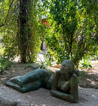 Relaxing Stoneware, 19x40x20 inches, 2004-2005, LM-1015, Private collection 🔴